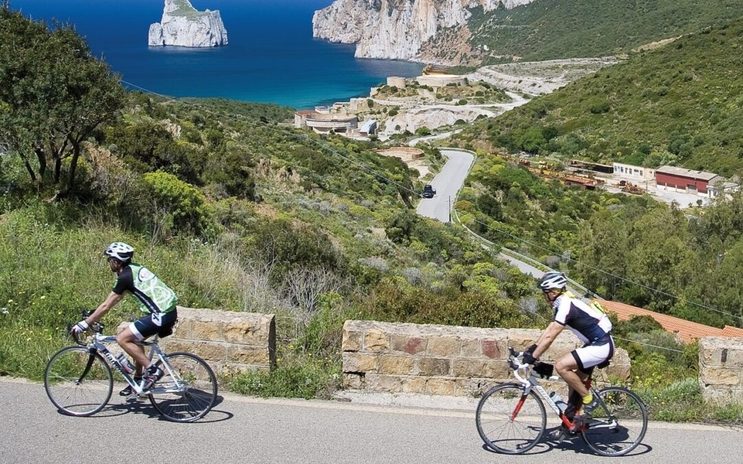 Gruppo Grendi sostiene la guida “Sardegna in bicicletta”